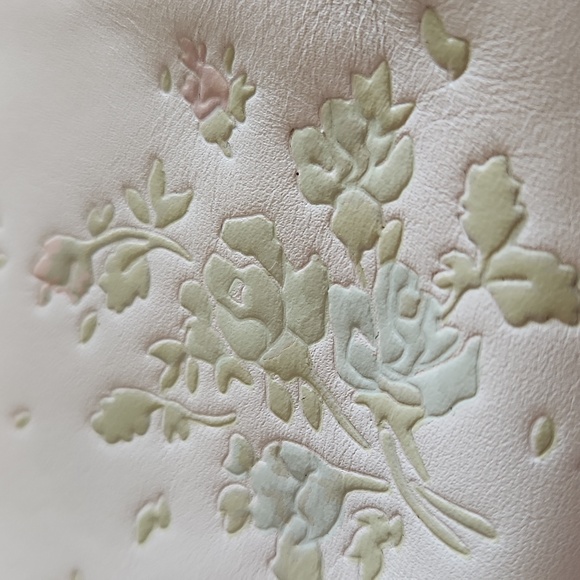 Adorable NWT Coach Disney X Bambi Kisslock Wallet 🤍🦌🩷 - Picture 7 of 16